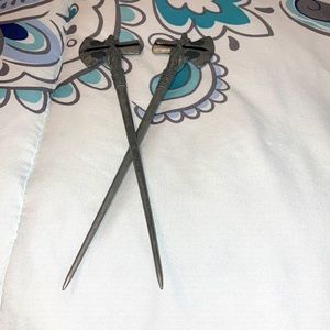 Thor hair pins